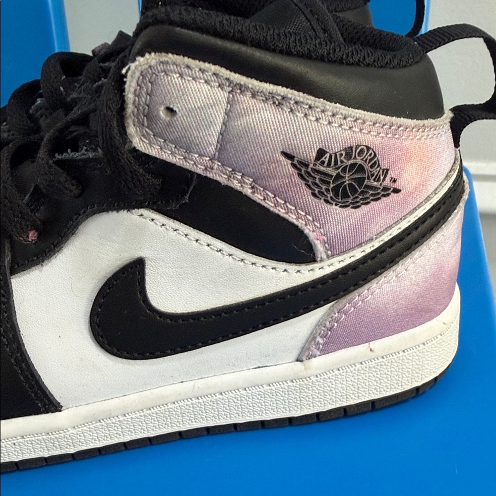 Air Jordan Black and Pink High-Top Sneakers Kids size 1.5 used